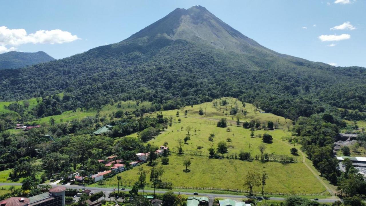 Hotel & Hot Springs Sueno Dorado La Fortuna ภายนอก รูปภาพ