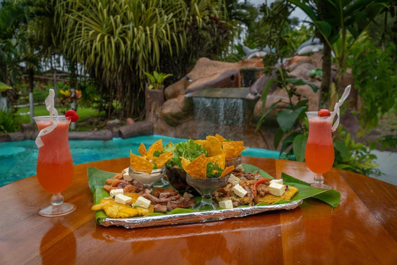 Hotel & Hot Springs Sueno Dorado La Fortuna ภายนอก รูปภาพ