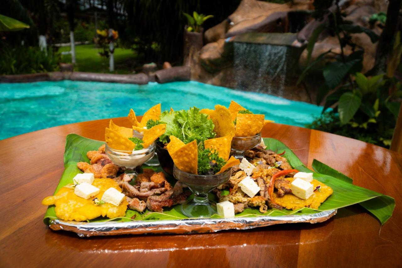 Hotel & Hot Springs Sueno Dorado La Fortuna ภายนอก รูปภาพ